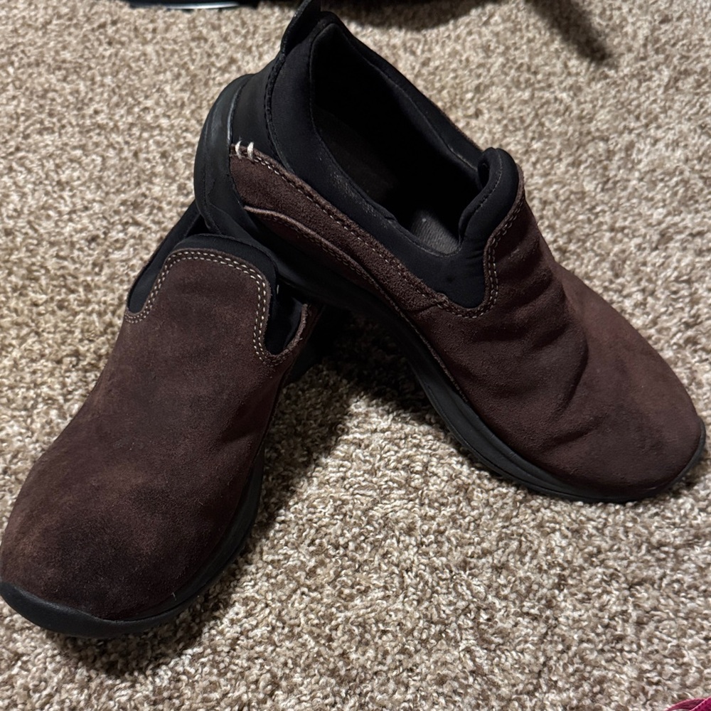Lands End brown & black leather upper shoes (7) - EUC!